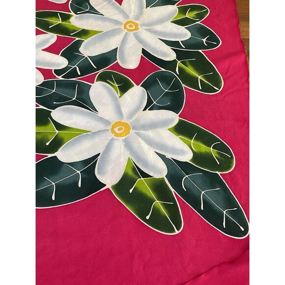 Tahiti Scarf Swimsuit Wrap 100% Rayon Hot Pink W/ White Flowers 44"‎ X 68" - Picture 7 of 13